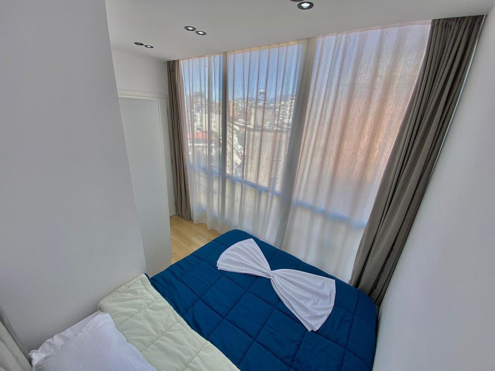 Mara Central Apartment 3 Tirana Exterior foto